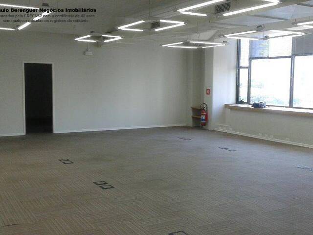 #6729 - Conjunto Comercial para Venda em São Paulo - SP