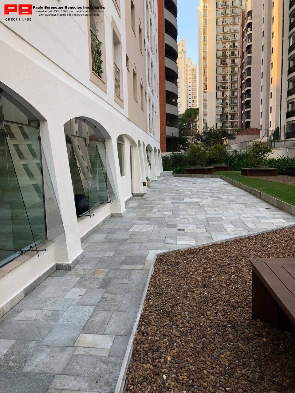 Apartamento à venda e aluguel com 1 quarto, 50m² - Foto 21